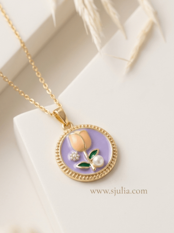 Elegant Pendant