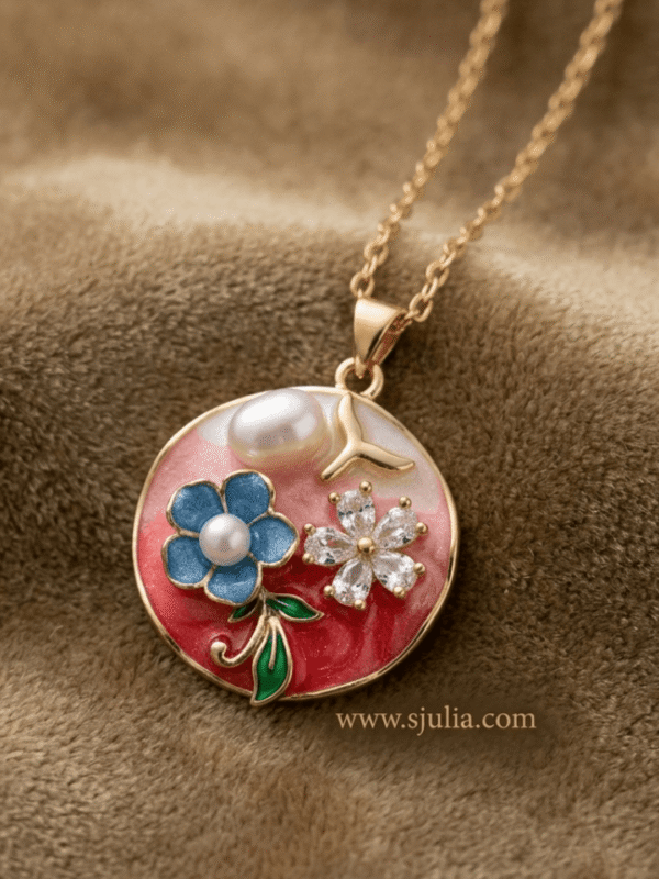 Elegant Pendant