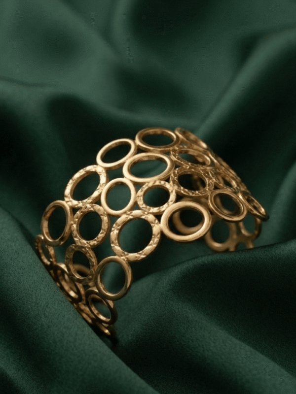 Cercle — Gold Ring Link Cuff Bracelet worn on wrist