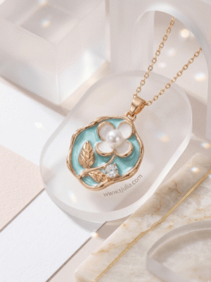 Elegant Pendant