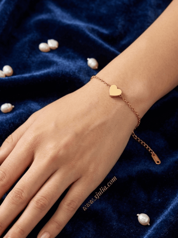 Heart Chain Bracelet by Sjulia Heart Chain Bracelet by Sjulia