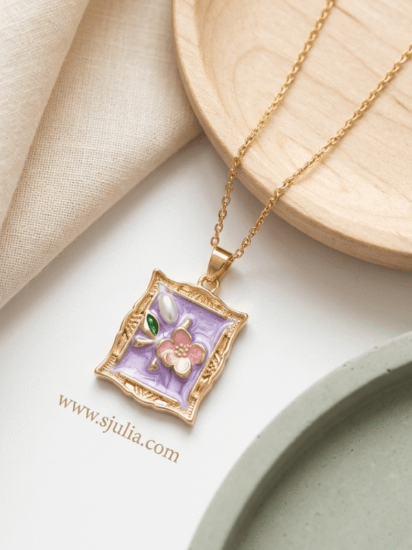 Elegant Pendant