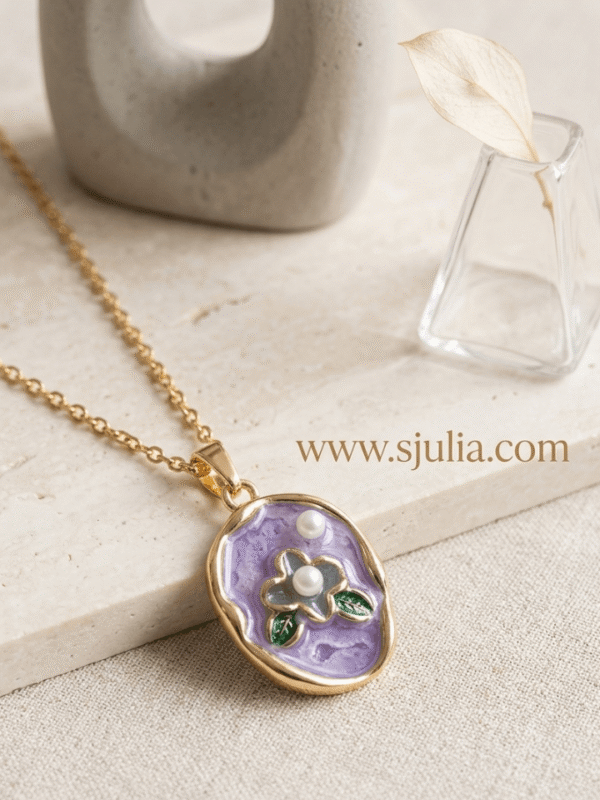 Elegant Pendant