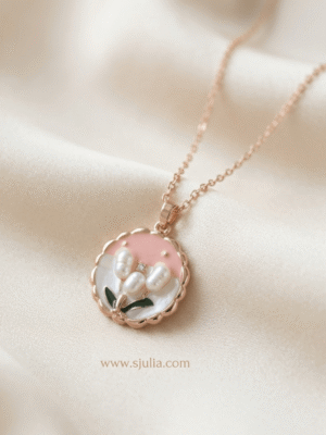 Elegant Pendant