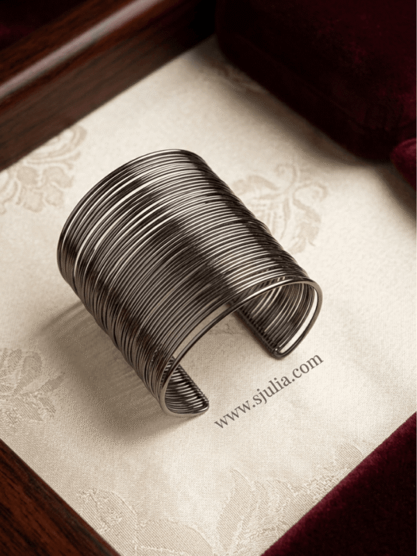Bangle cuff by Sjulia