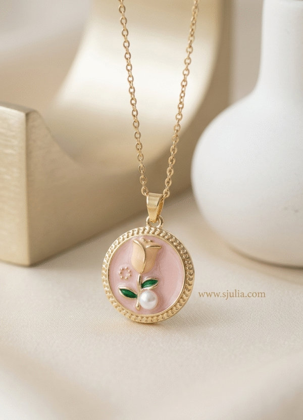 Elegant Pendant