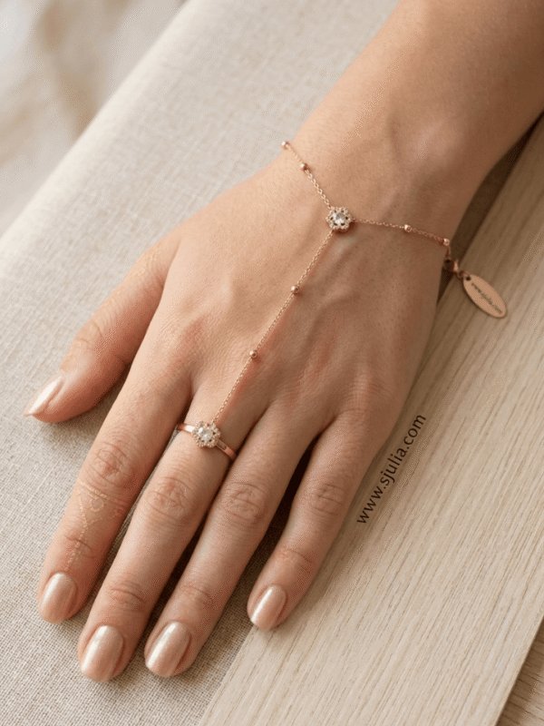 Stylish Hand Chain by Sjulia
