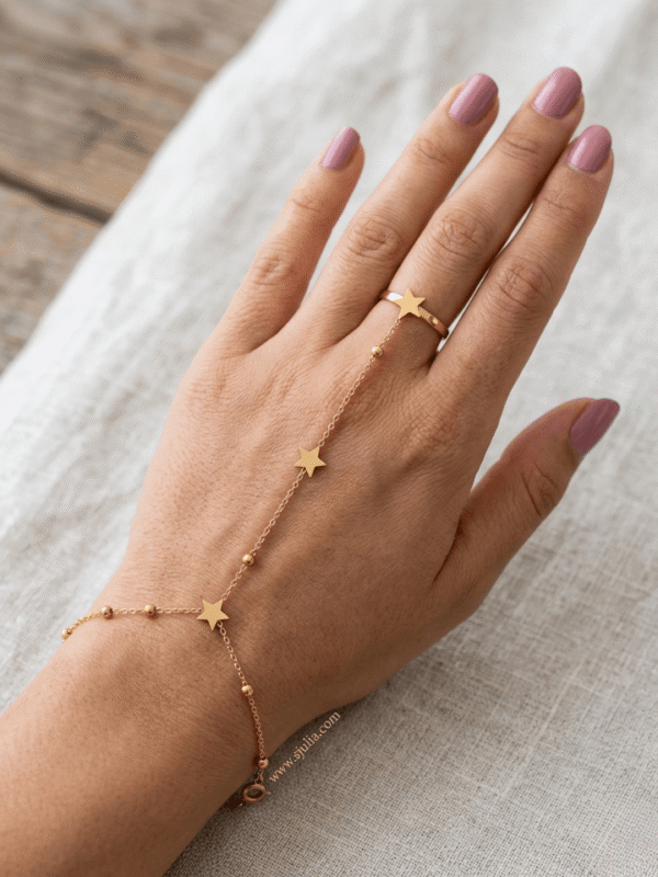 Stylish Hand Chain by Sjulia