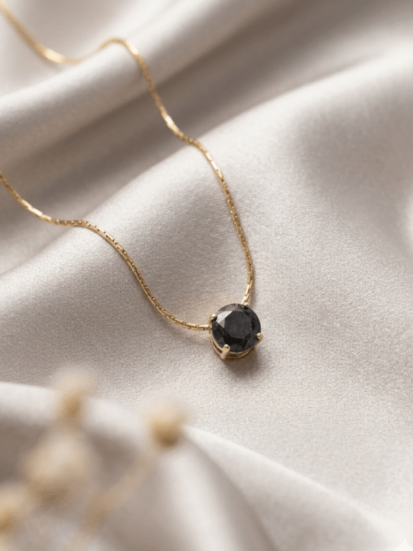 Elegant Pendant Sjulia