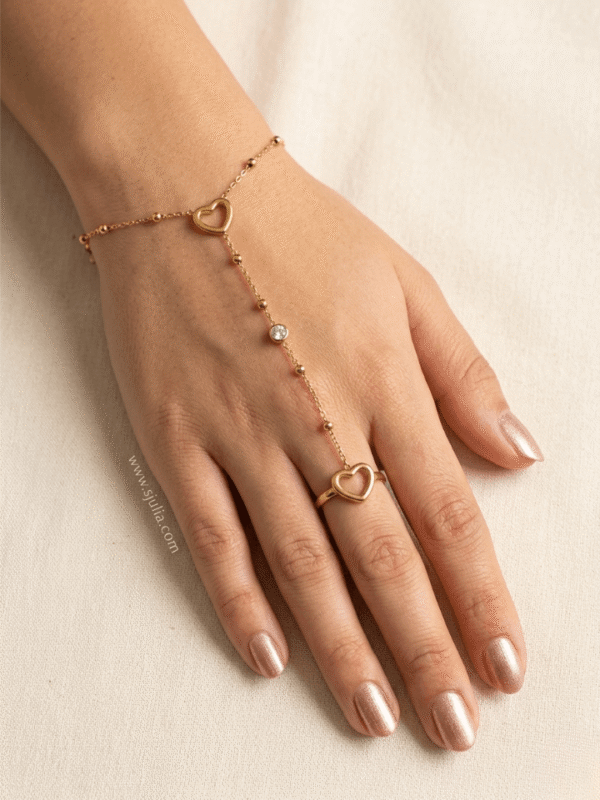 Stylish Hand Chain by Sjulia