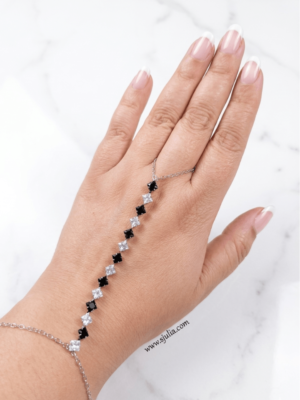 Stylish Hand Chain by Sjulia Stylish Hand Chain by Sjulia
