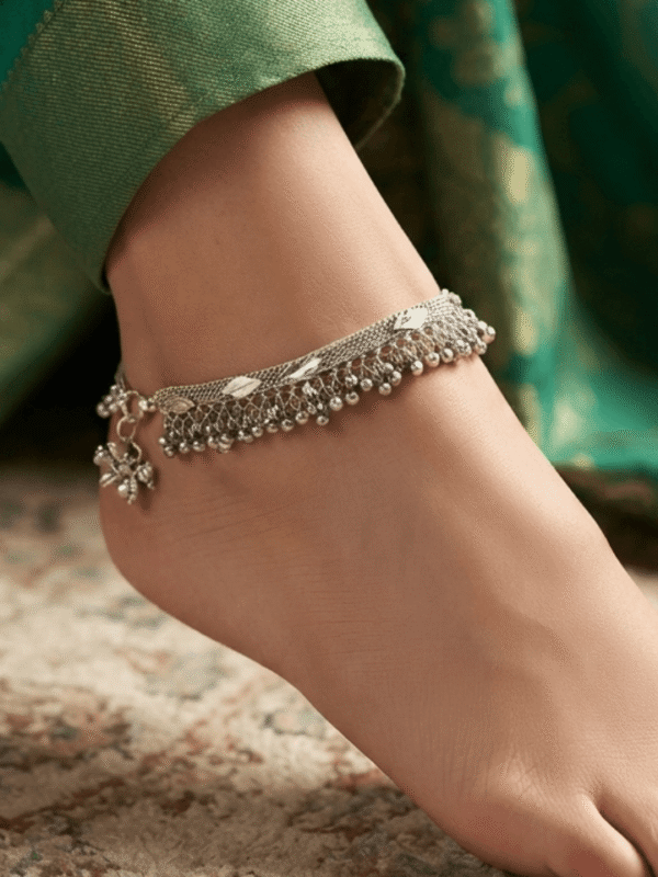 Nazneen — Oxidised Charm Pazaib