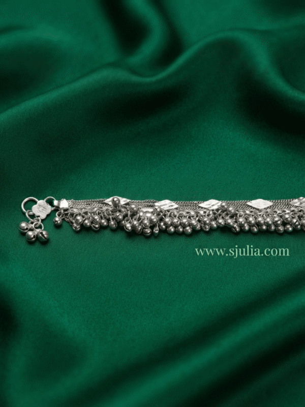 Nazneen — Oxidised Charm Pazaib