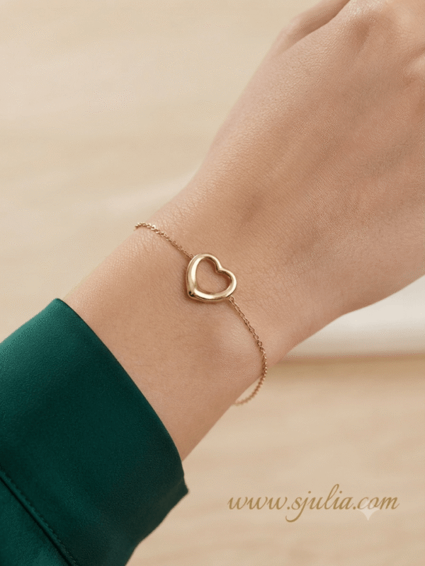 Dilkash Gold Open Heart Bracelet