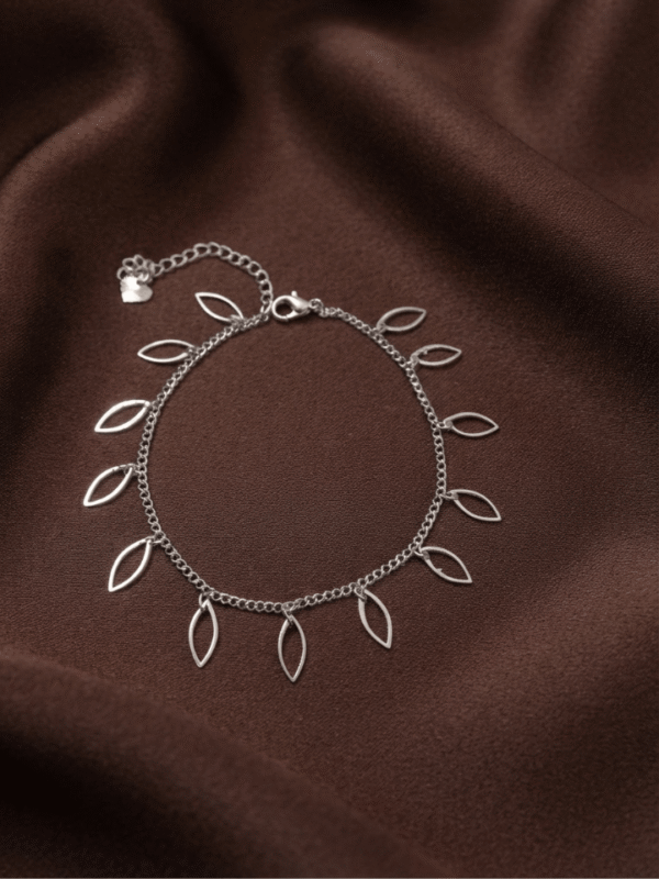 Chandi Zaitoon – Silver Leaf Outline Anklet worn on ankle Chandi Zaitoon – Silver Leaf Outline Anklet worn on ankle