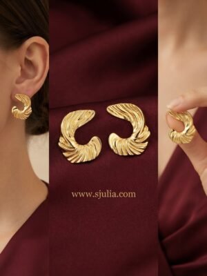 Zayla – Wave Swirl Gold Stud Earrings