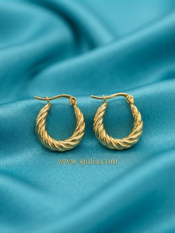 Farwa – Chunky Twist Gold Hoop Earrings Farwa – Chunky Twist Gold Hoop Earrings