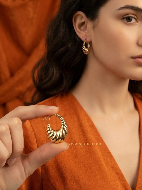 Zoha – Shrimp Ribbed Gold Hoop Earrings Zoha – Shrimp Ribbed Gold Hoop Earrings