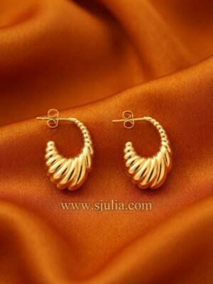 Zoha – Shrimp Ribbed Gold Hoop Earrings