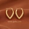 Zunaira – Pointed Ribbed Gold Hoop Earrings Zunaira – Pointed Ribbed Gold Hoop Earrings