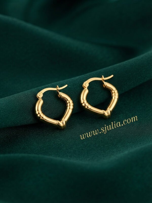 Kinza – Bamboo Heart Gold Hoop Earrings Kinza – Bamboo Heart Gold Hoop Earrings