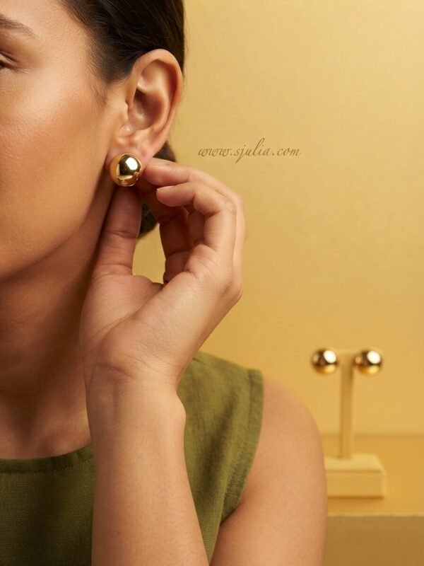 Anaya – Round Gold Ball Stud Earrings Anaya – Round Gold Ball Stud Earrings