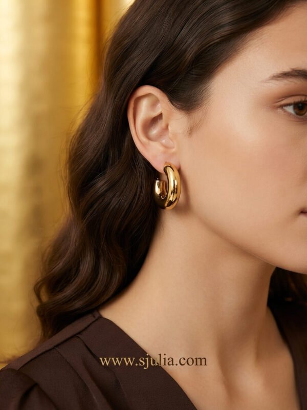 Sana – Chunky Gold Tube Hoop Earrings Sana – Chunky Gold Tube Hoop Earrings