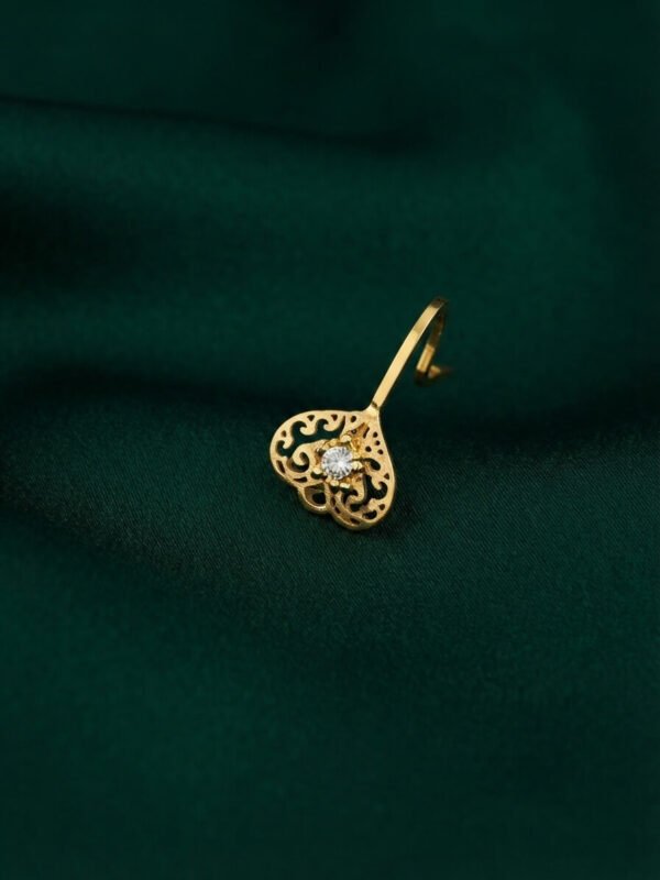 Zaina – Gold Filigree Heart Nose Ring