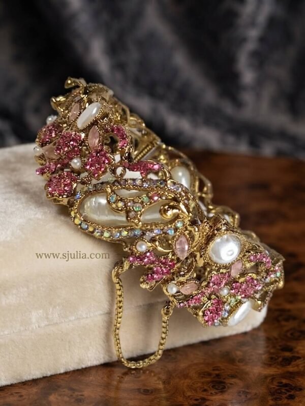 Mehak – Royal Turkish Gold Filigree Crown Cuff Bracelet Mehak – Royal Turkish Gold Filigree Crown Cuff Bracelet