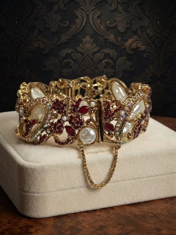 Mehak – Royal Turkish Gold Filigree Crown Cuff Bracelet Mehak – Royal Turkish Gold Filigree Crown Cuff Bracelet