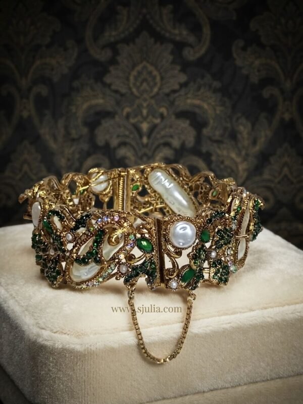 Mehak – Royal Turkish Gold Filigree Crown Cuff Bracelet Mehak – Royal Turkish Gold Filigree Crown Cuff Bracelet