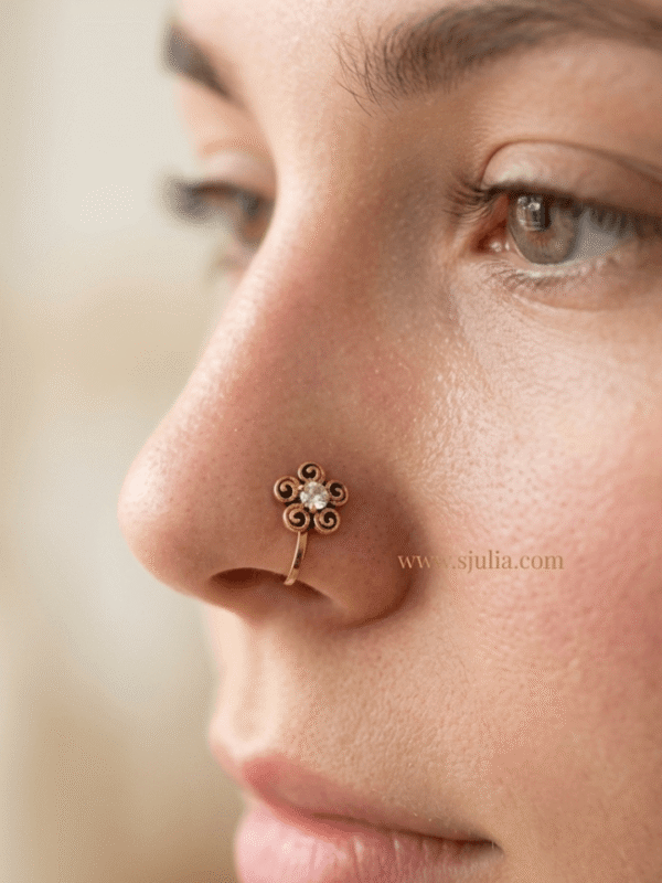 Sera – Antique Gold Spiral Flower Nose Ring