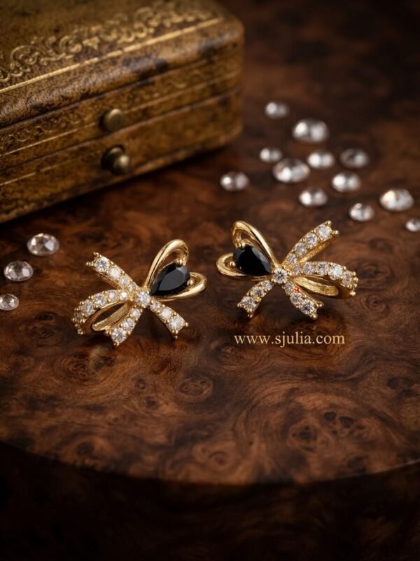 Sana – Gold Mint Crystal Bow Studs