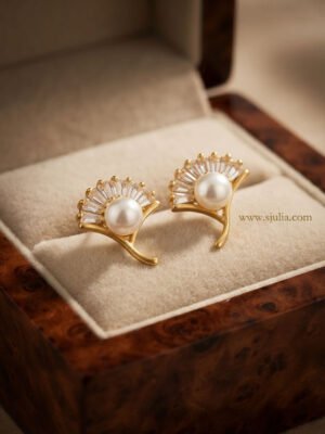 Layla – Gold Pearl Fan Studs Layla – Gold Pearl Fan Studs