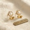 Meher – Gold Pearl Flower Stem Studs