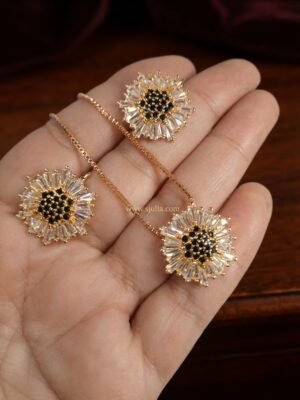 Camila – Gold Black Crystal Starburst Pendant SetCamila – Gold Black Crystal Starburst Pendant Set Camila – Gold Black Crystal Starburst Pendant Set