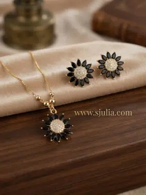 Selin – Gold Black Crystal Daisy Pendant Set Selin – Gold Black Crystal Daisy Pendant Set