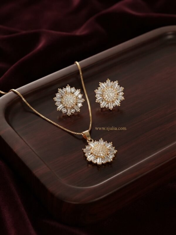 Layla – Gold Clear Crystal Starburst Pendant Set Layla – Gold Clear Crystal Starburst Pendant Set